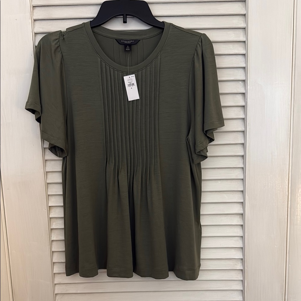 NWT Banana Republic Olive Green Women's Top